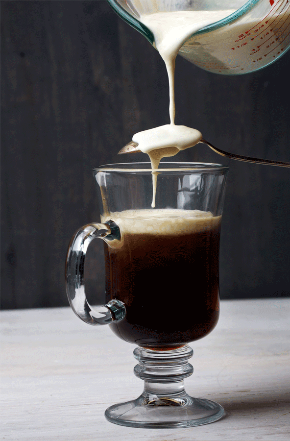 Gevestigde theorie Oven Koning Lear Trakteer jezelf op dit originele Irish Coffee recept ⋆ KoffieKompas