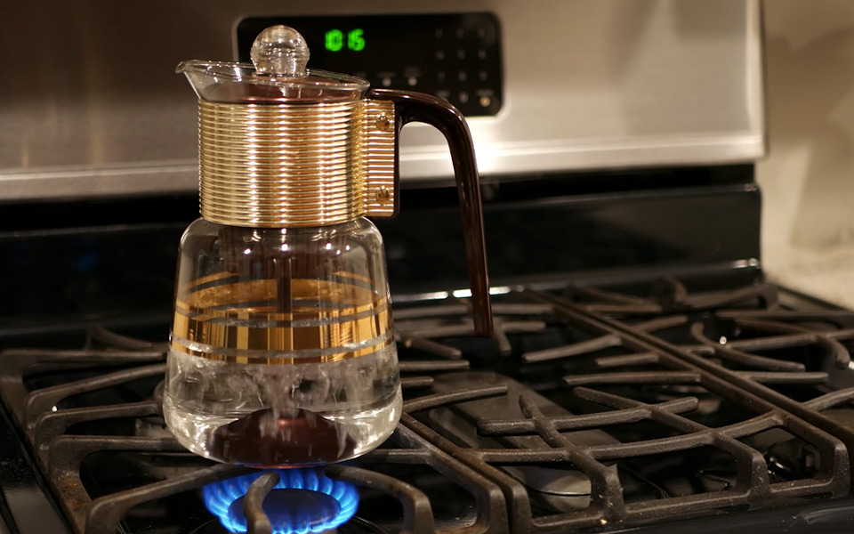Wat is een percolator? Het verschil tussen een Mokkapot en Percolator ⋆ KoffieKompas